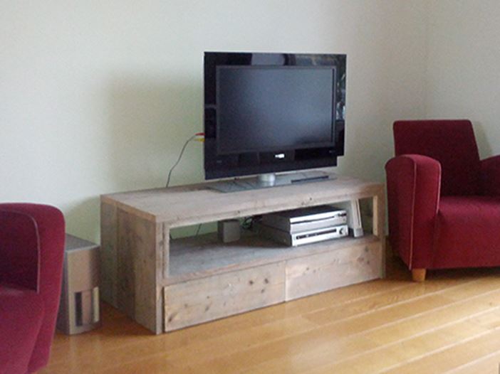 Tv meubel van steigerhout